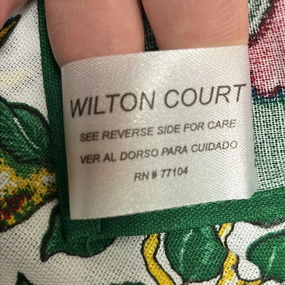 Wilton Court Cotton Cloth Napkins Partridge in A Pear Tree Christmas Table Decor